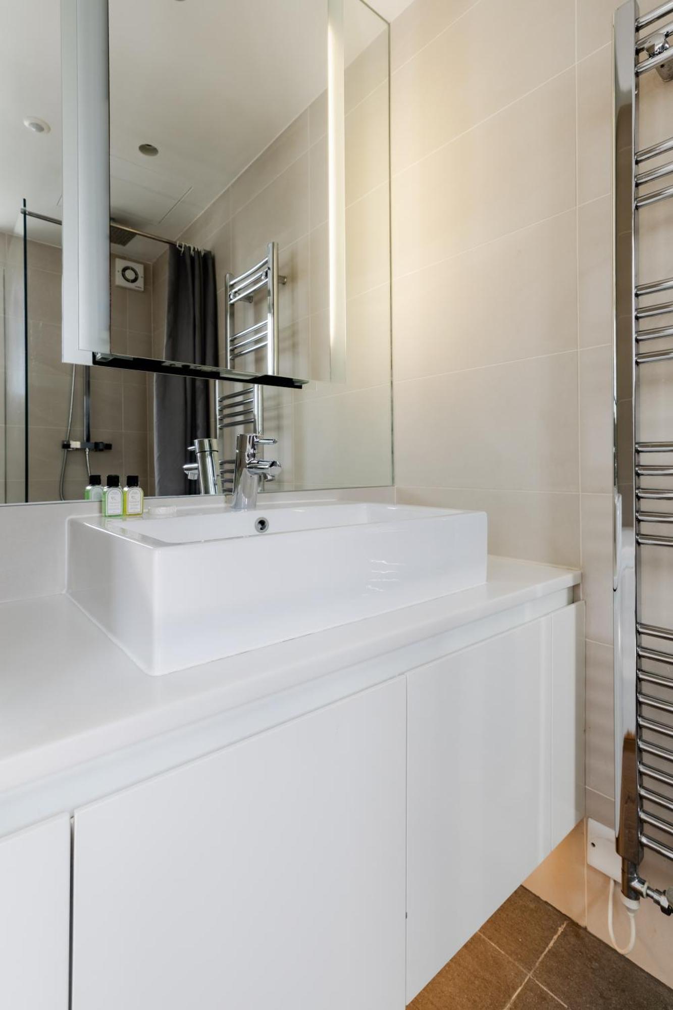 Stayinn Soho Apartments ลอนดอน ภายนอก รูปภาพ