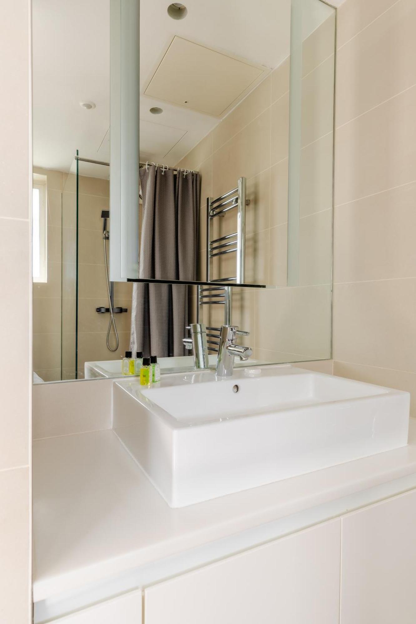 Stayinn Soho Apartments ลอนดอน ภายนอก รูปภาพ